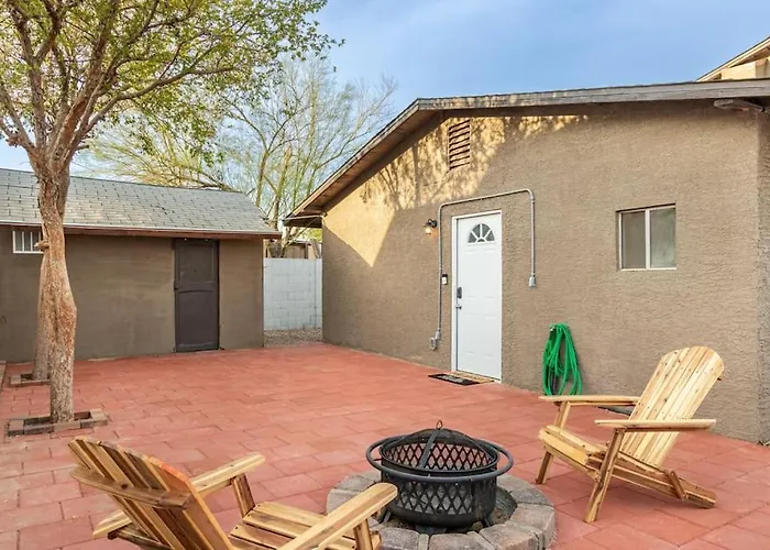 Your Downtown Studio With All Amenities Unit B