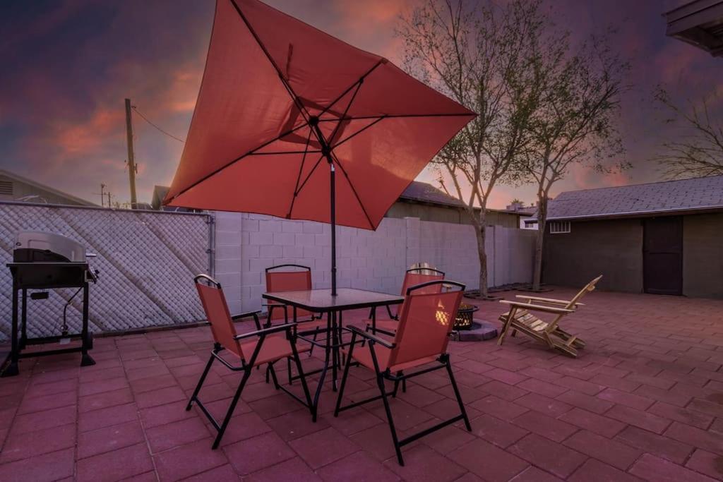 Your Downtown With Amenities Unit B Apartment *